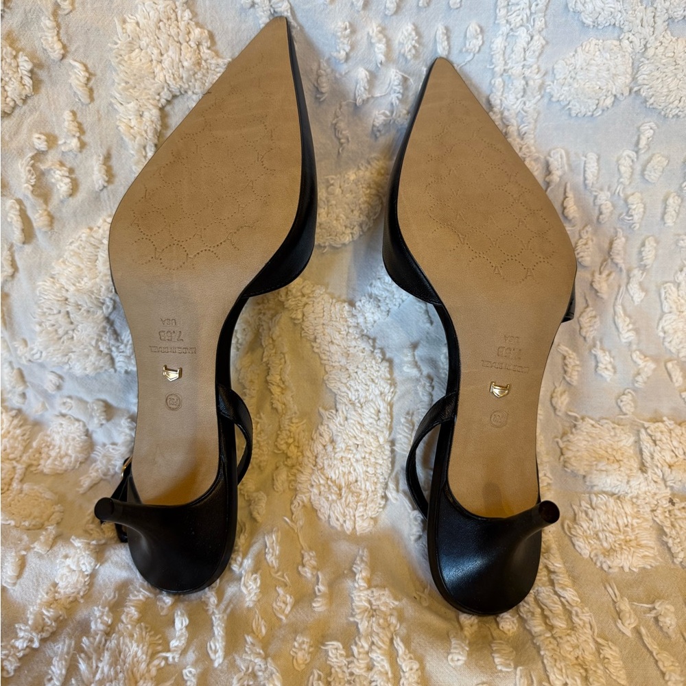Black Pointed Slingback Heels with Gold Chain Detail #539 - Picture 4 of 4